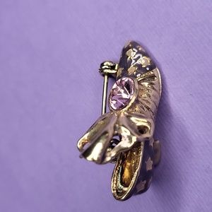 Raine Aladdin Brooch